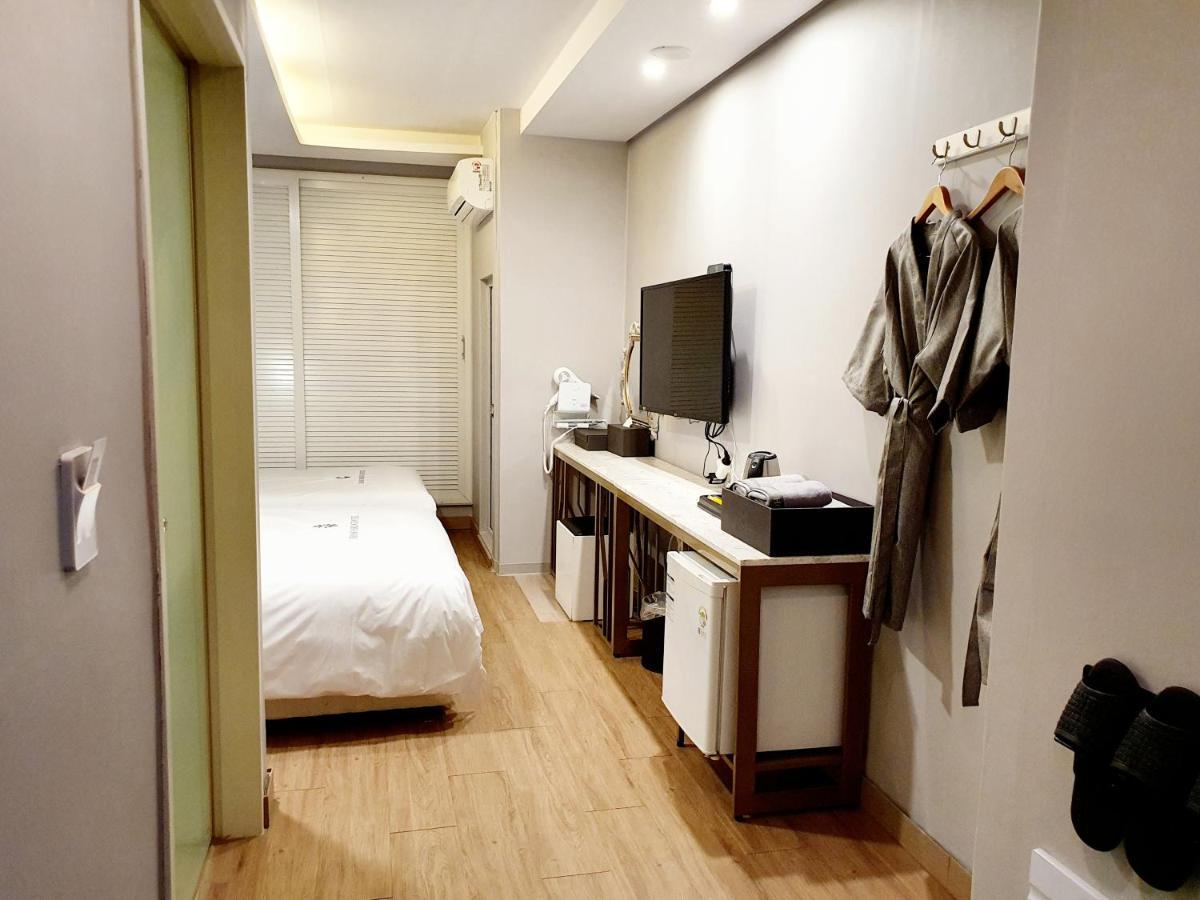 Hotel Bridge Seoul Exterior photo